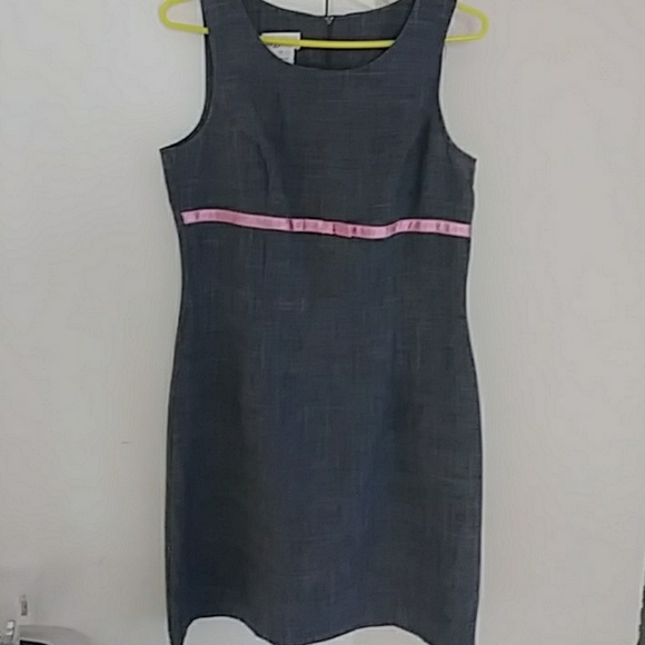 Dress - Picture 3 of 4